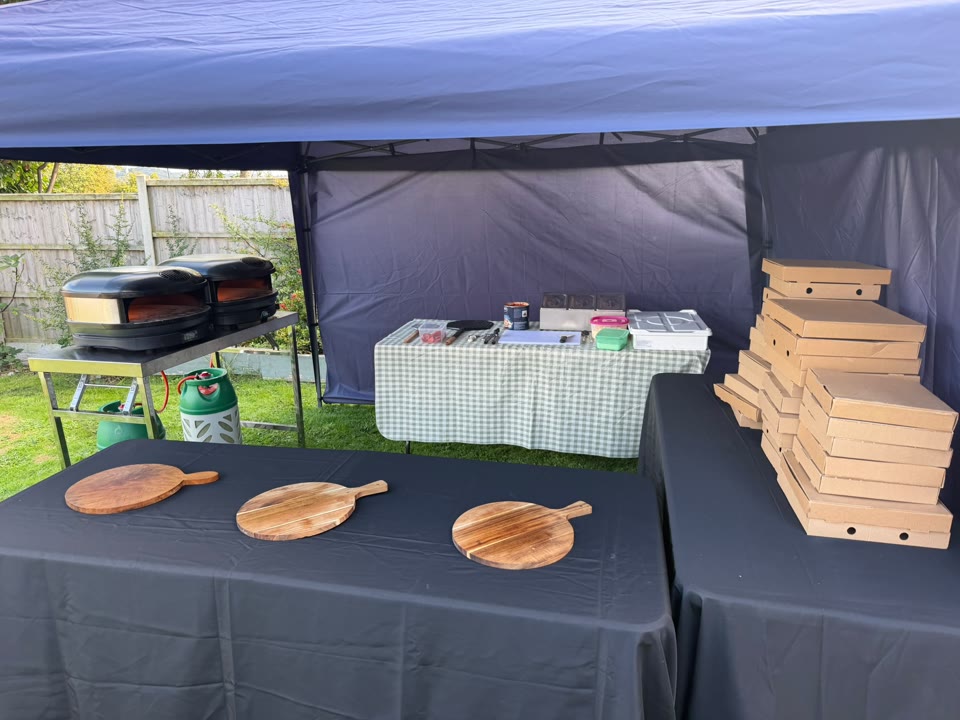 Xanders outdoor pizza catering setup