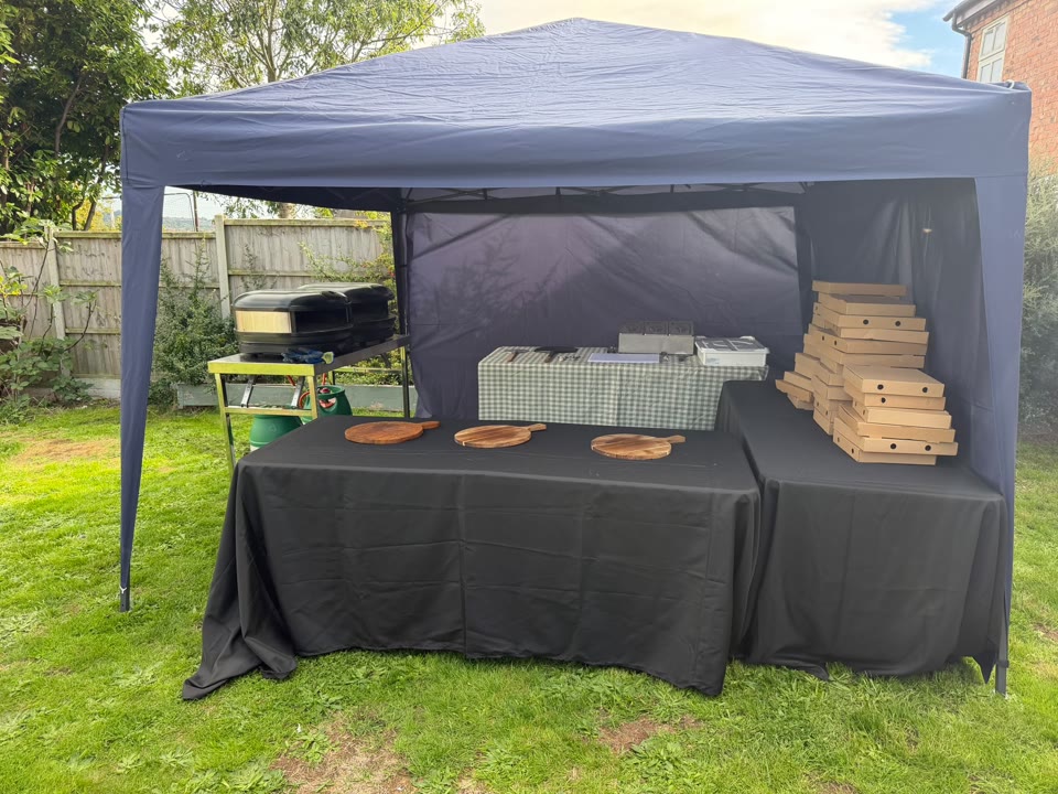 Xanders outdoor pizza catering setup