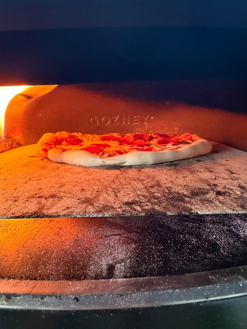 Xanders pizza oven in action