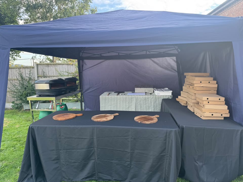 Xanders outdoor pizza catering setup