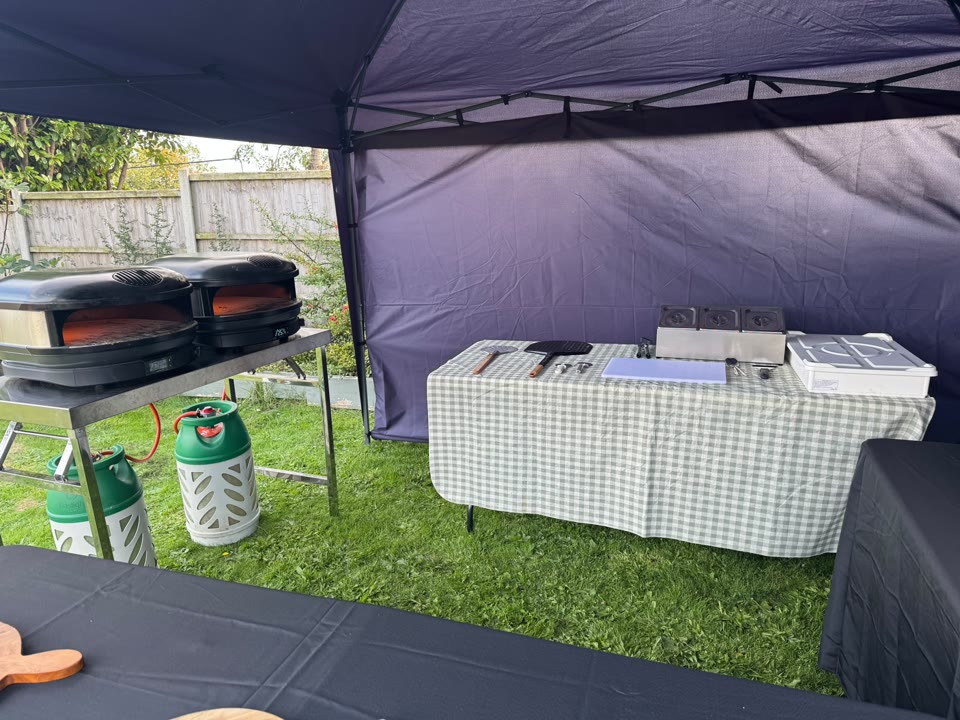 Xanders outdoor pizza catering setup